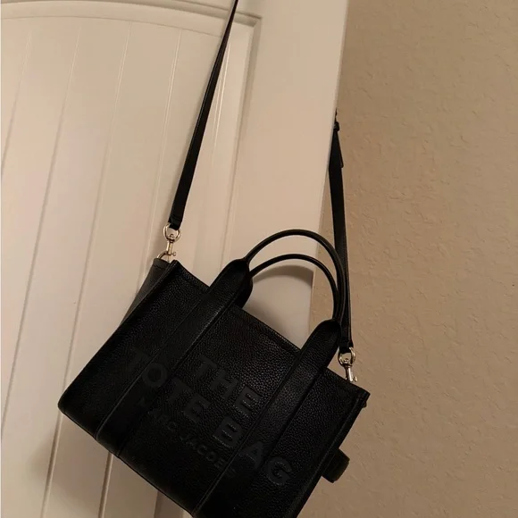 Marc Jacobs Black Tote Bag - Picture 3 of 5